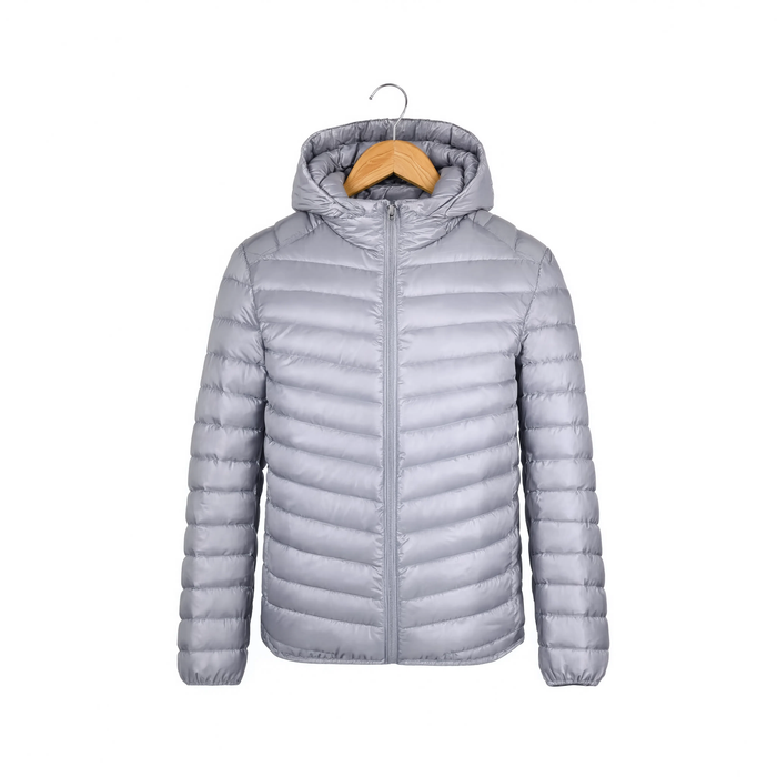 Doudoune homme légère Le Passeur grise sur cintre, fermeture éclair intégrale