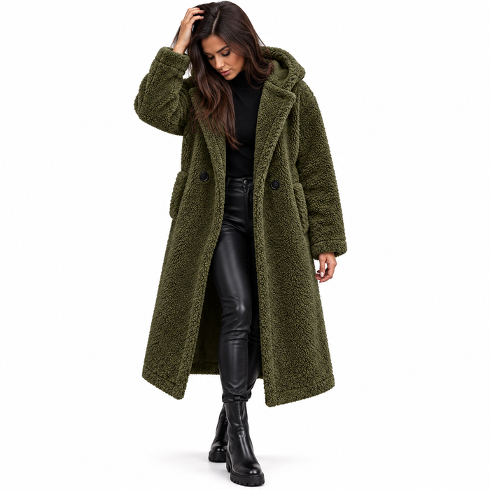 Manteau femme long en peluche à capuche, coupe ample | La Peluche Bleue