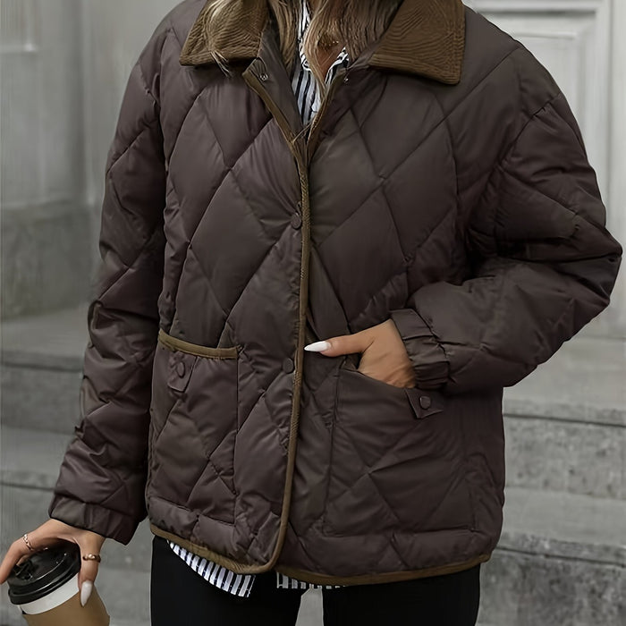 Veste matelassée chocolat portée ouverte, poche plaquée | La Chocolatine